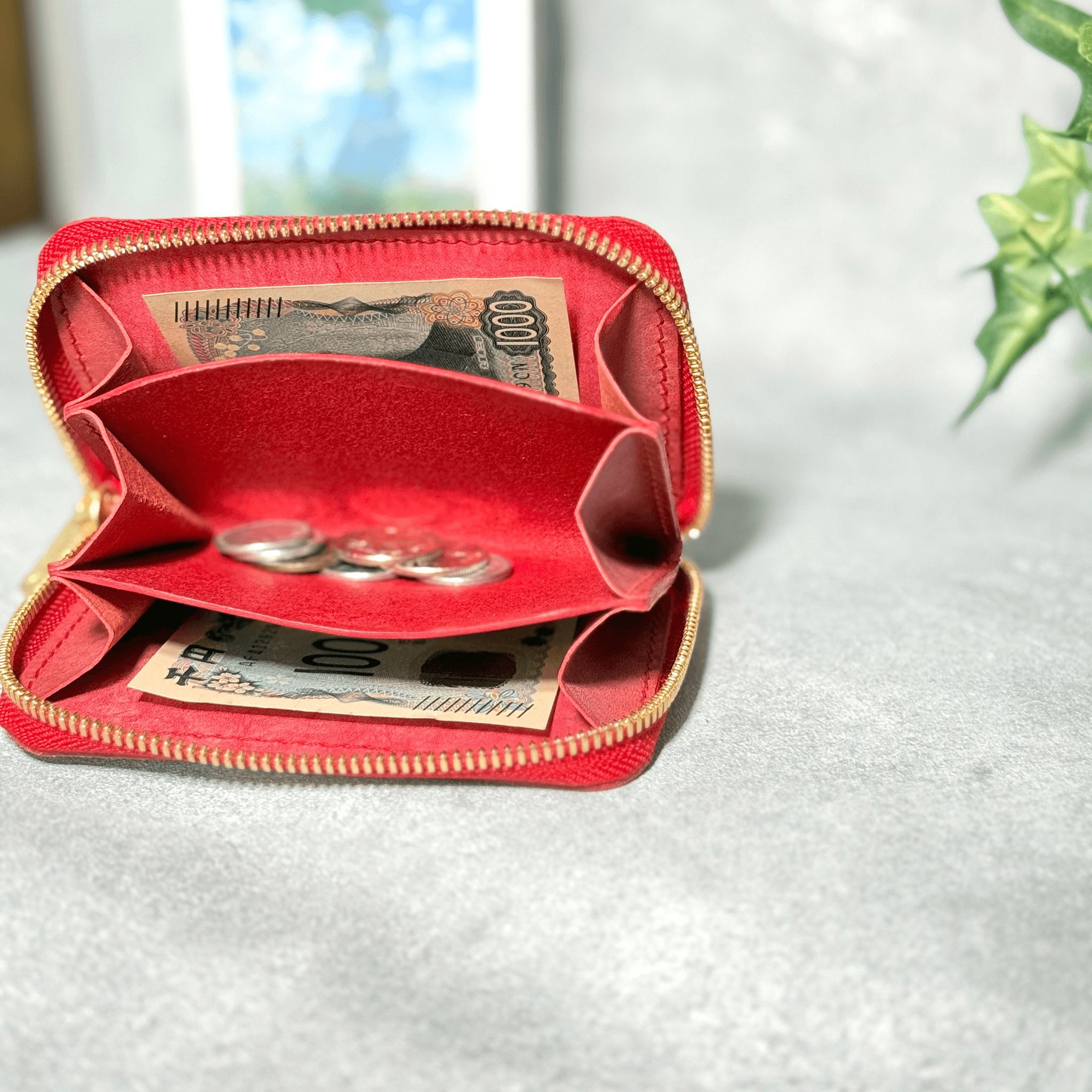 育つほど輝く革 お札を折らずに収納 ラウンドファスナーミニウォレット